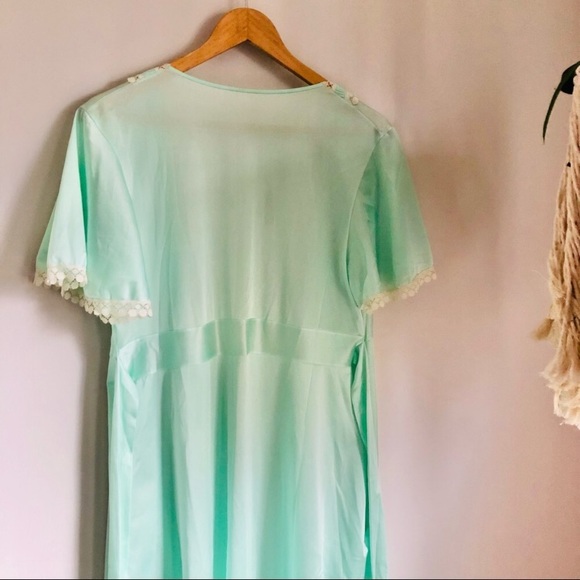 Vintage Lingerie Set - Picture 16 of 16